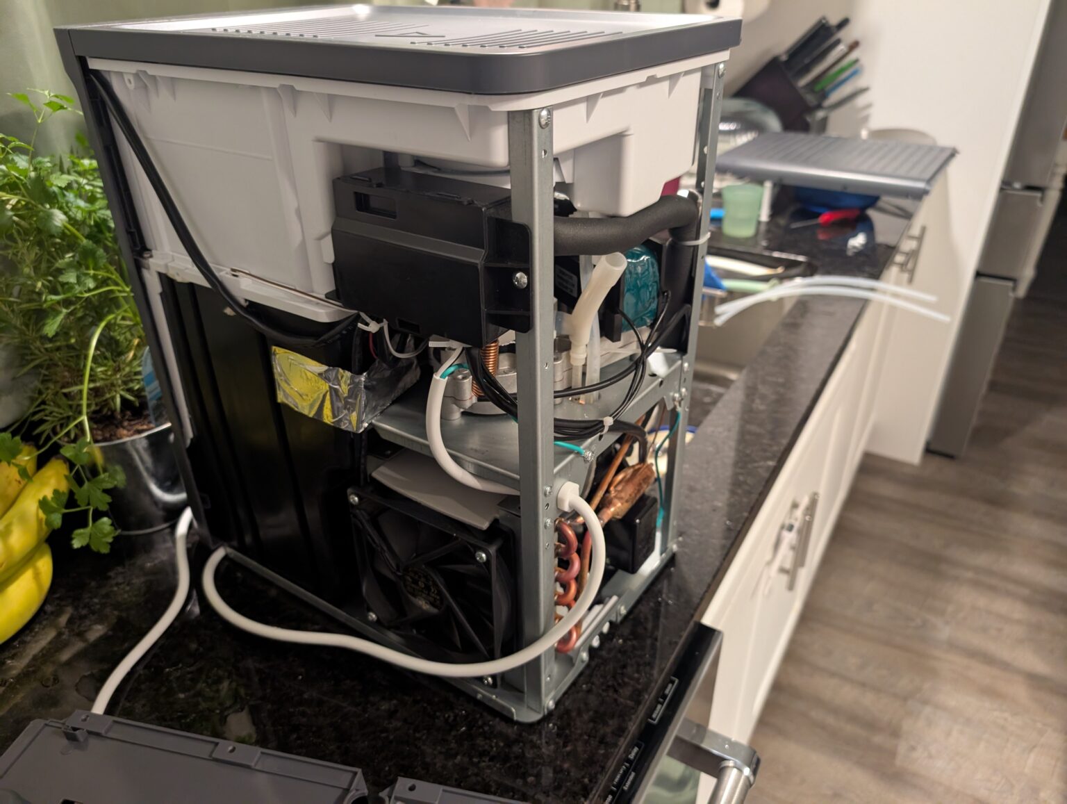 Water pump repair of countertop nugget ice maker